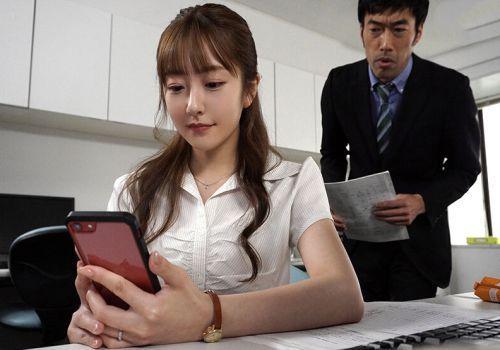 Gái đã có chồng vẫn phóng đãng với chim mới